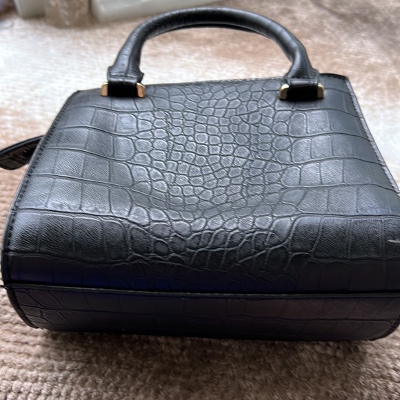 BEBE EVIE CROSSBODY BAG NEW - Picture 9 of 12